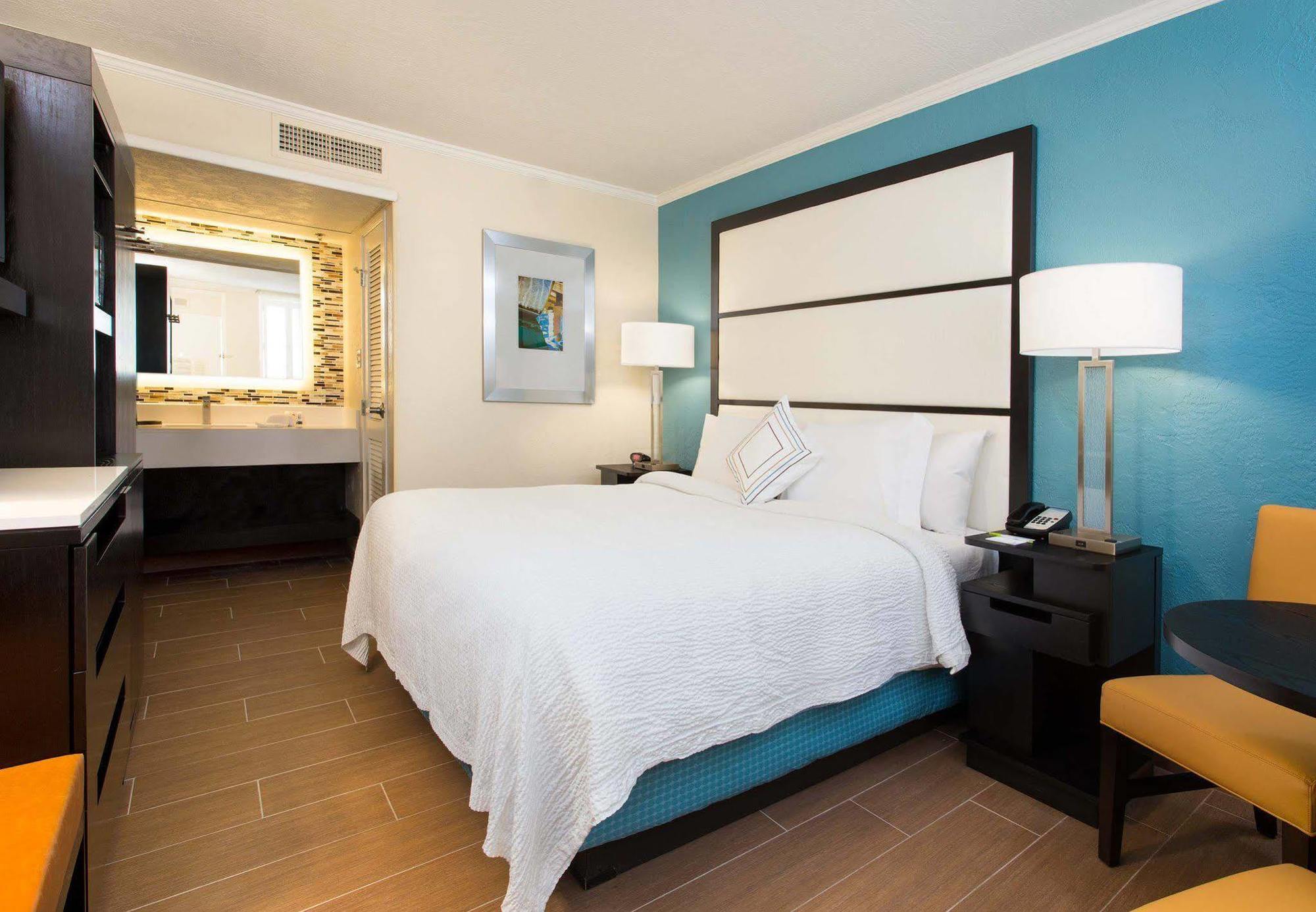 Fairfield Inn & Suites By Marriott Key West Ngoại thất bức ảnh